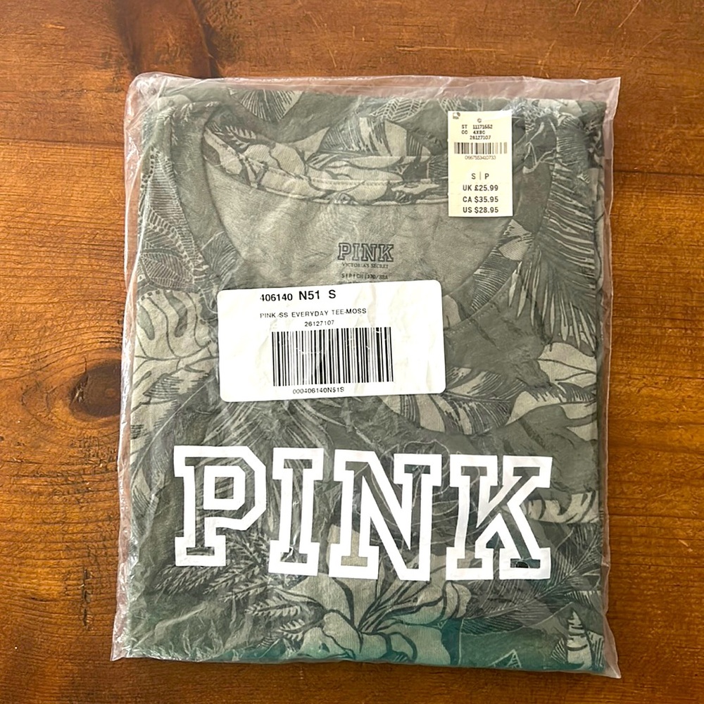 NWT Pink Camo T-shirt